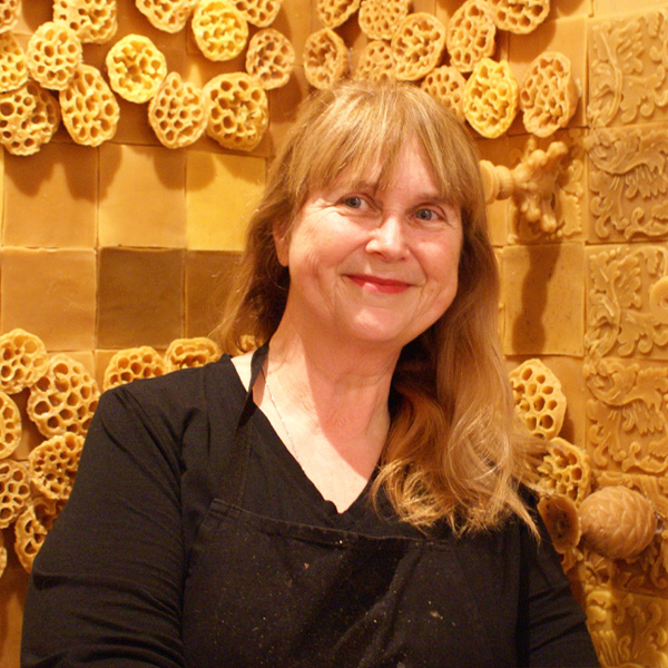 BeeQueens_PenelopeStewart